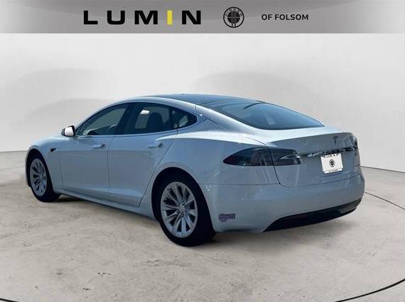 TESLA MODEL S 2019 5YJSA1E24KF339211 image